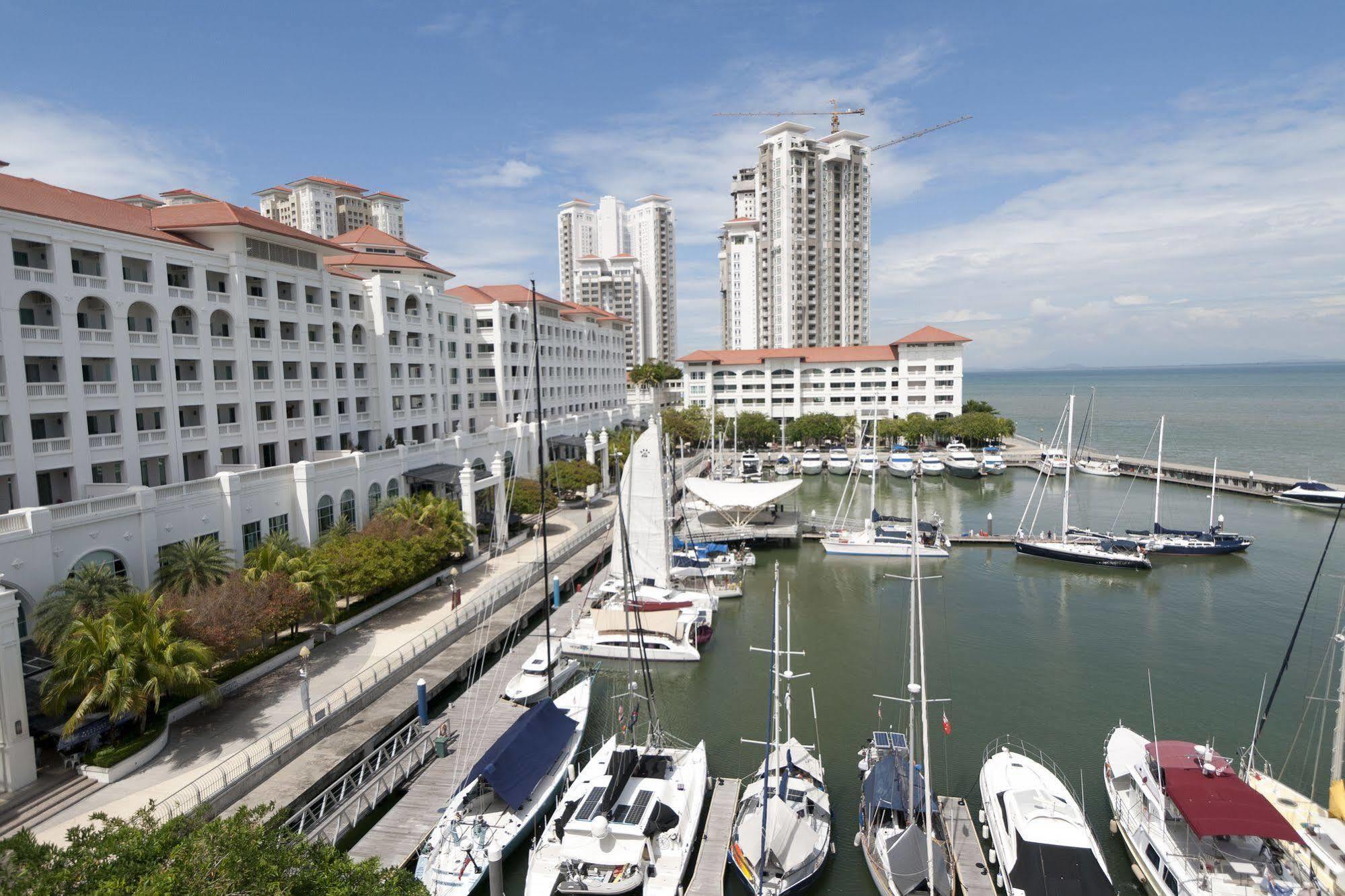 Profolio @ Straits Quay Aparthotel Tanjung Tokong Exterior photo